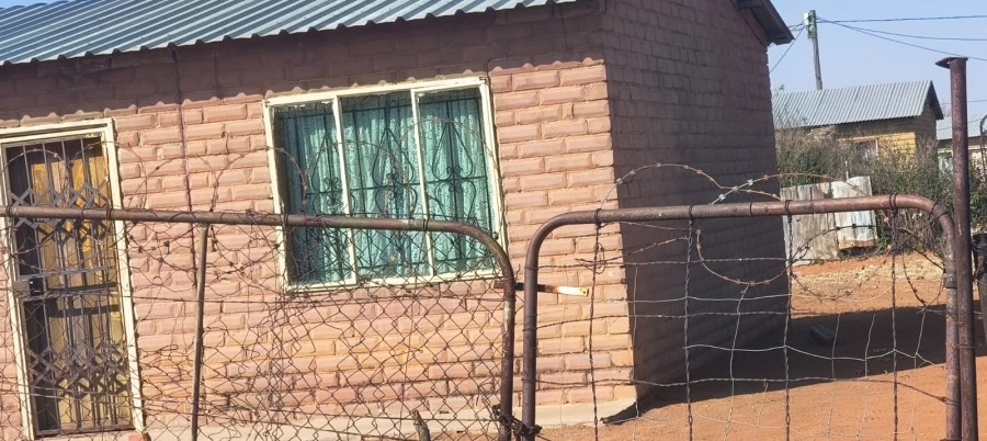 2 Bedroom Property for Sale in J B Mafora Free State